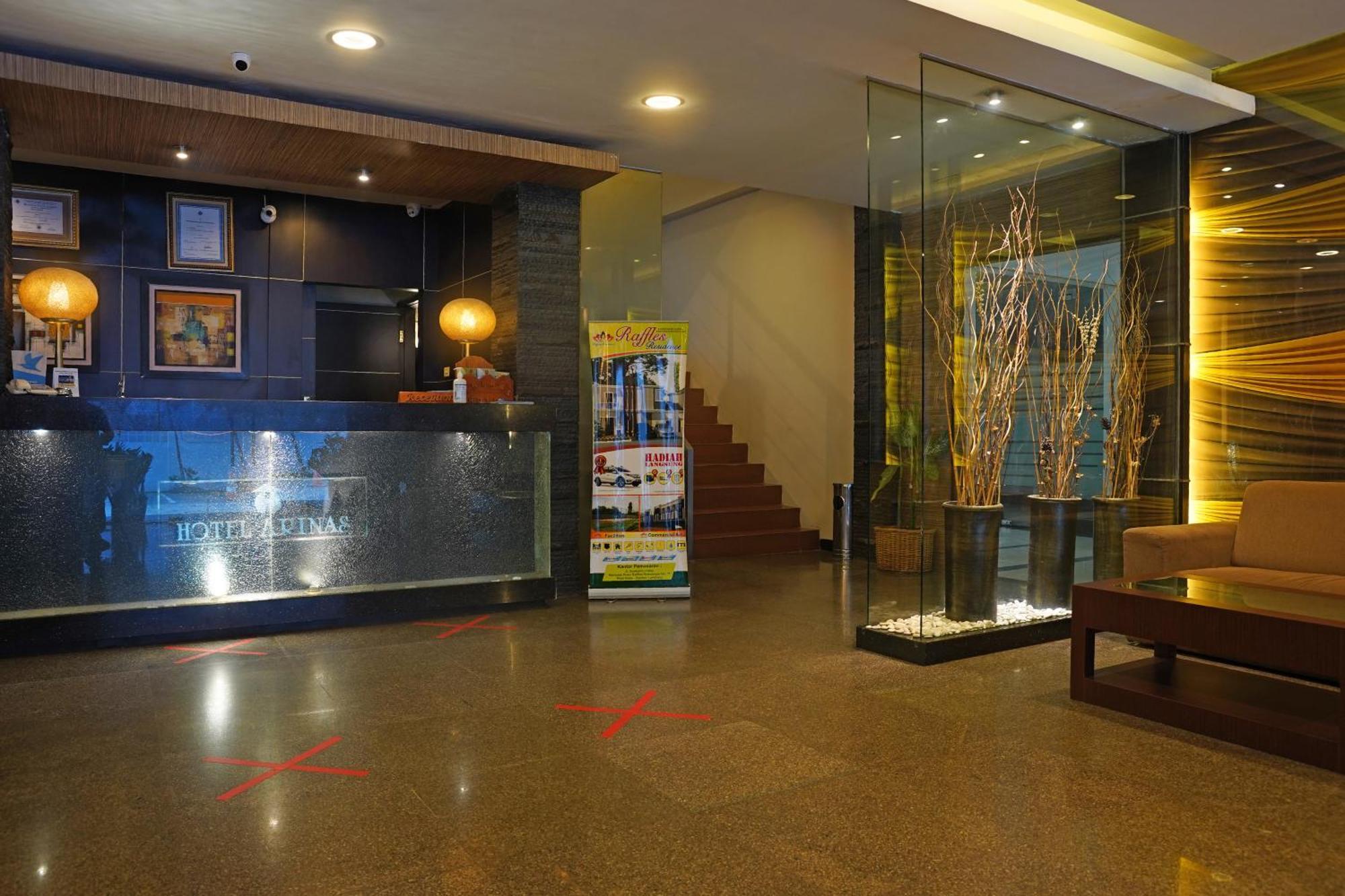 Arinas Hotel 반다르 람풍 외부 사진